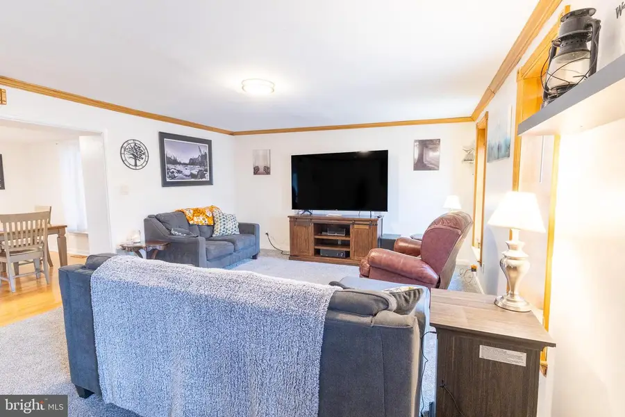 21 Cumberland St, Clear Spring, MD 21722 - #3