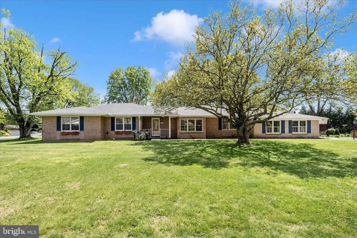 19103 Woodhill Dr, Hagerstown, MD 21742 - #1