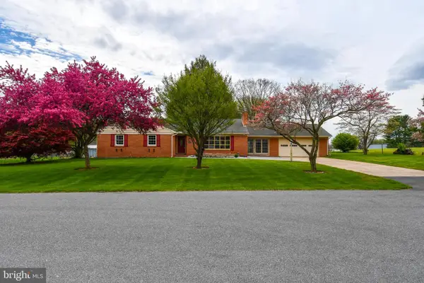 17527 Woodlawn Dr, HAGERSTOWN, MD 21740