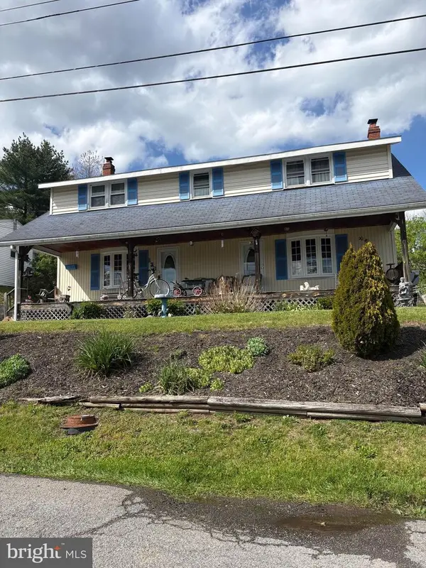 132 Washington St, HANCOCK, MD 21750