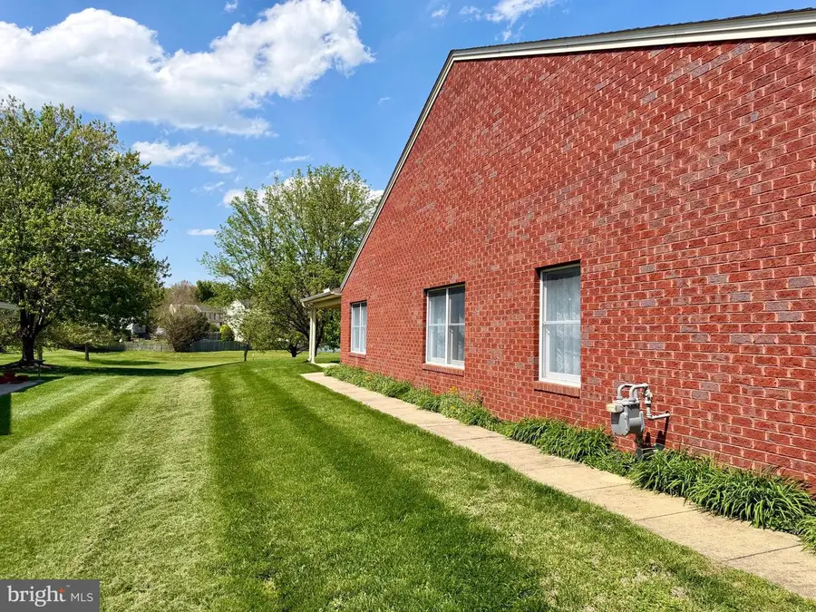 129 Chantilly Ct, Hagerstown, MD 21740 - #3