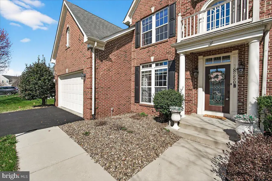 18250 Misty Acres Dr, Hagerstown, MD 21740 - #3