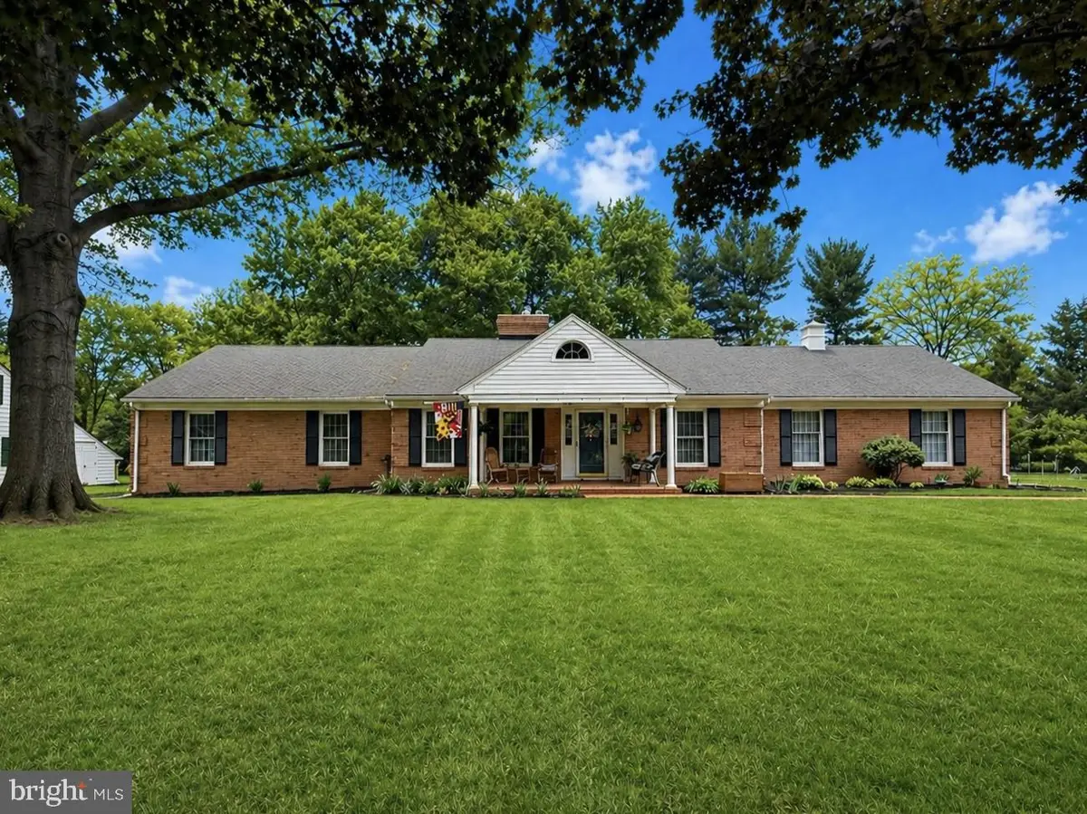 19811 Spring Creek Rd, Hagerstown, MD 21742 - #1
