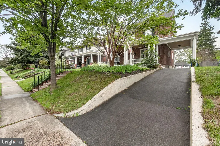 1131 Oak Hill Ave, Hagerstown, MD 21742 - #2