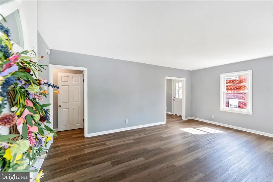 20008 Gilbert Hills Dr, Hagerstown, MD 21742 - #3