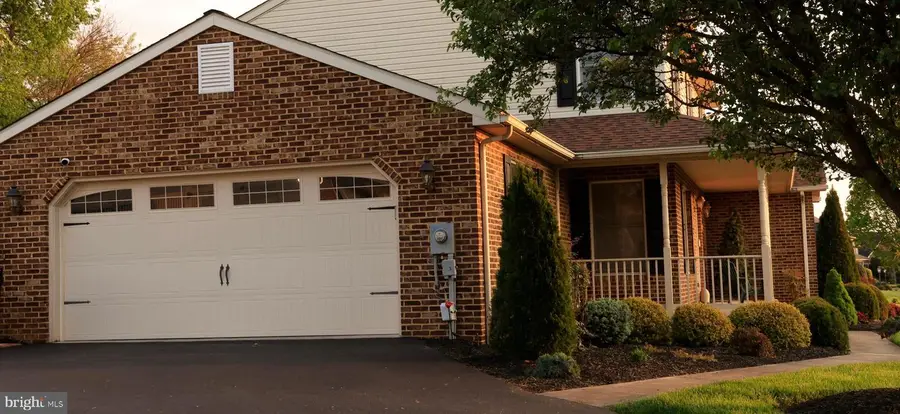 19138 Olde Waterford Rd, Hagerstown, MD 21742 - #2