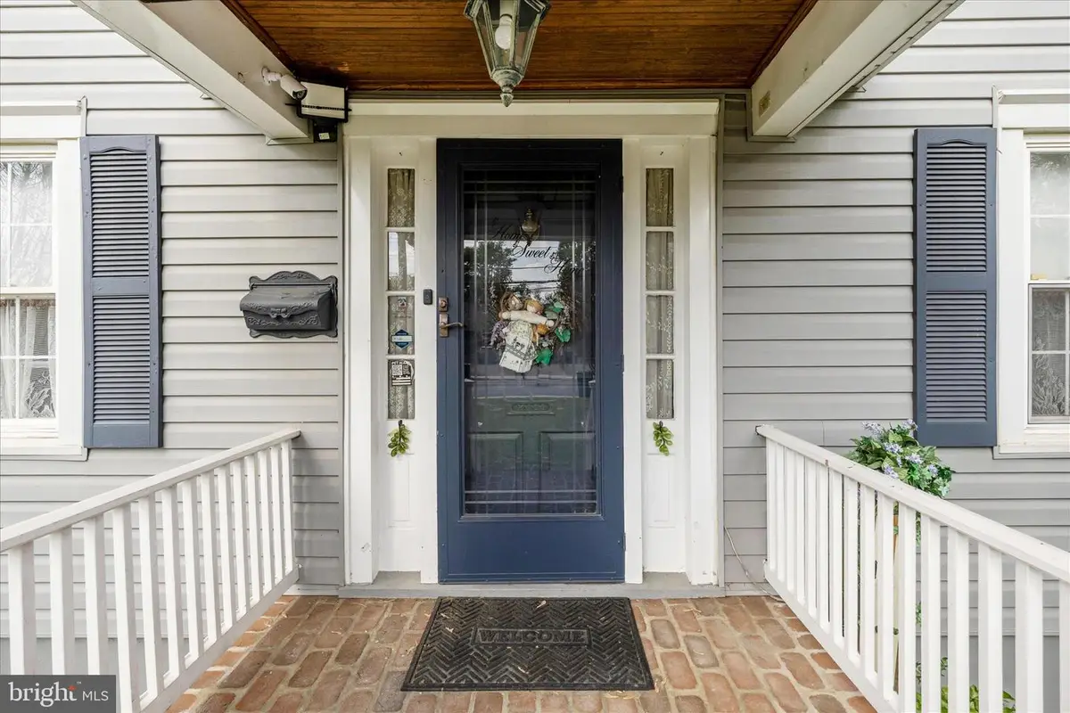 925 Frederick St, Hagerstown, MD 21740 - #1