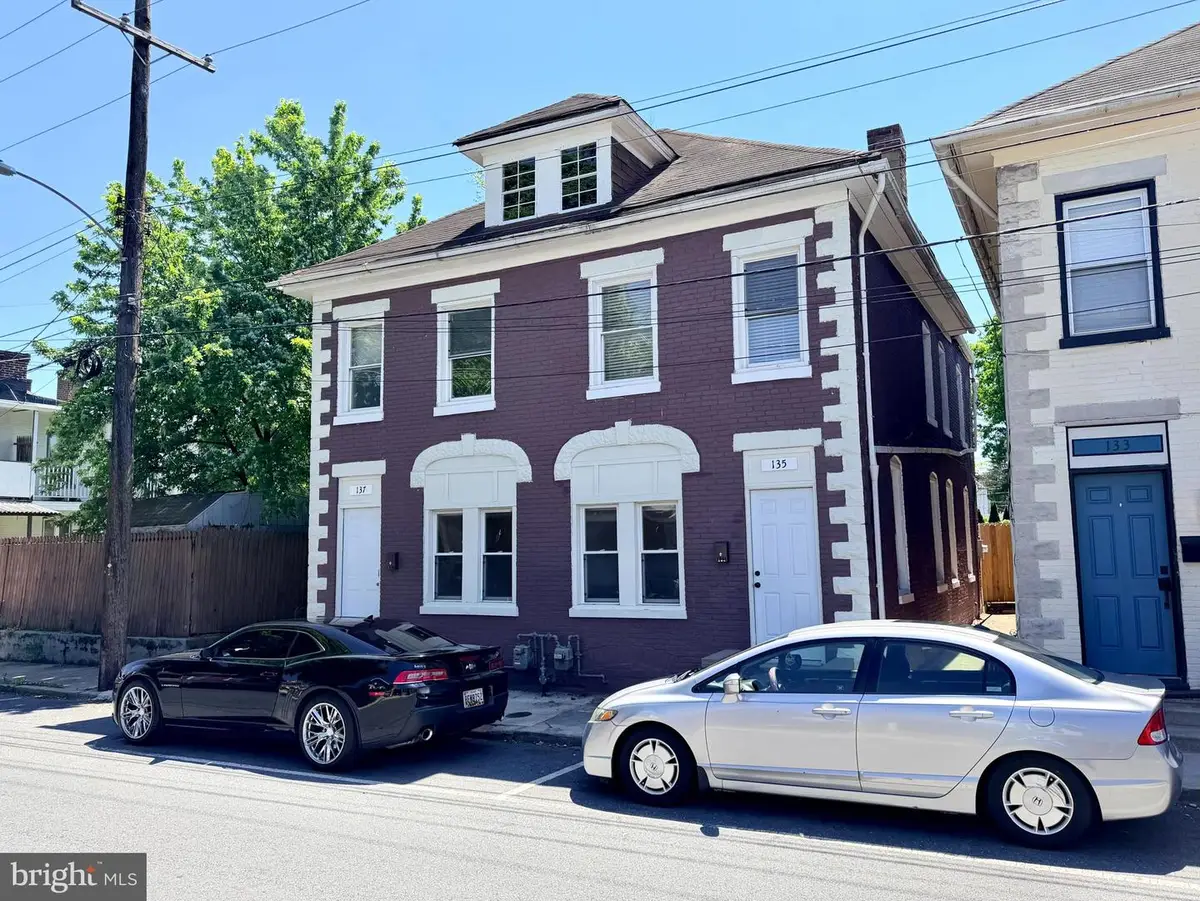 135 Fairground Ave, Hagerstown, MD 21740 - #1