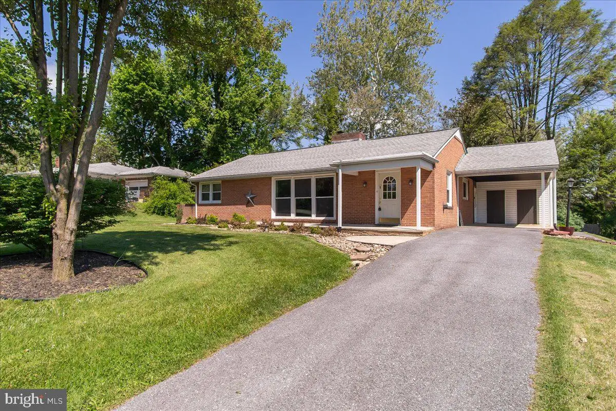 13318 Fairgreen Cir, Hagerstown, MD 21742 - #1