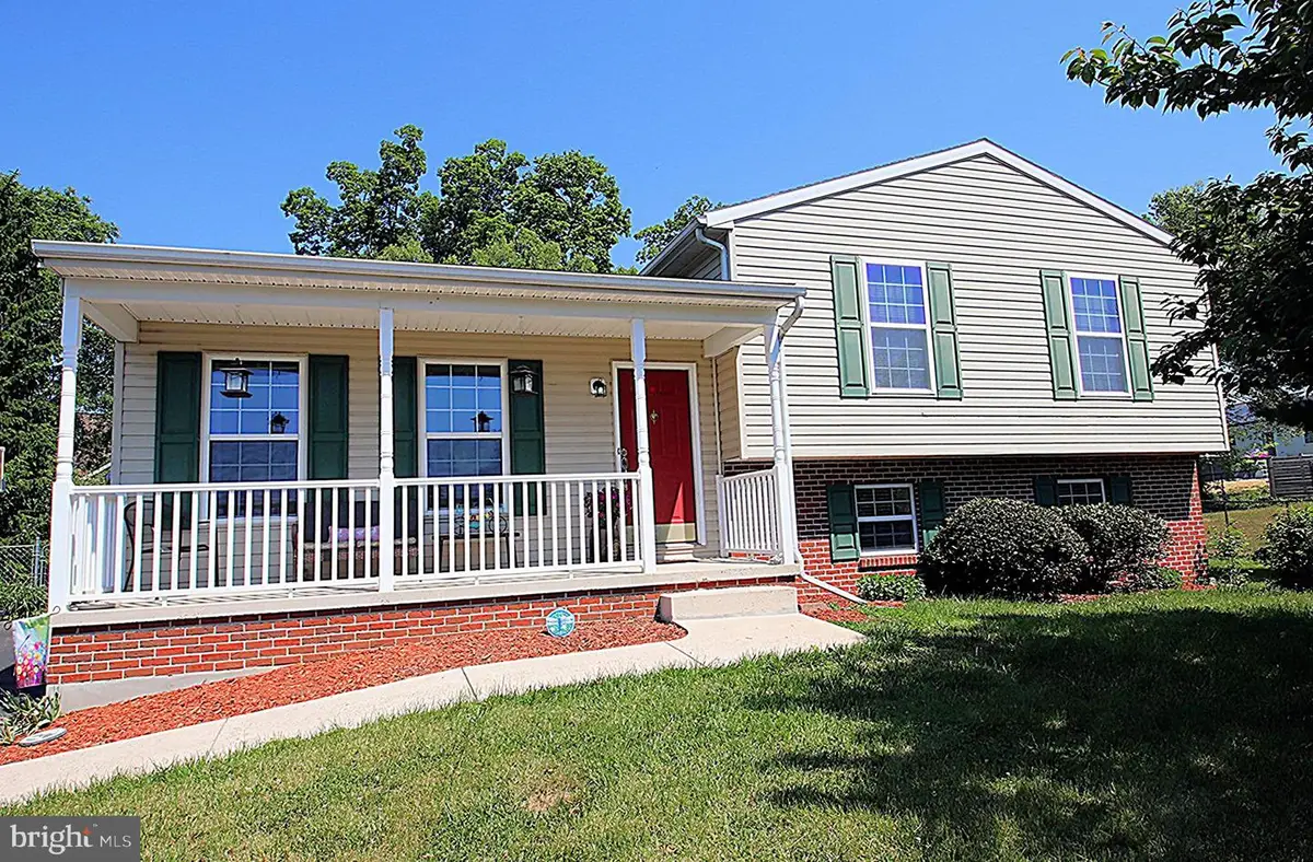 16903 Hampshire Dr, Williamsport, MD 21795 - #1