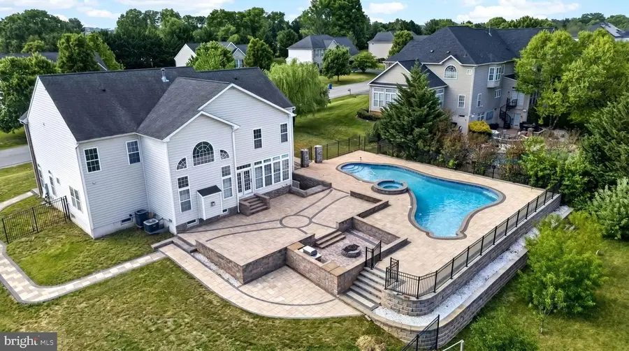 13817 Emerson Dr, Hagerstown, MD 21742 - #2
