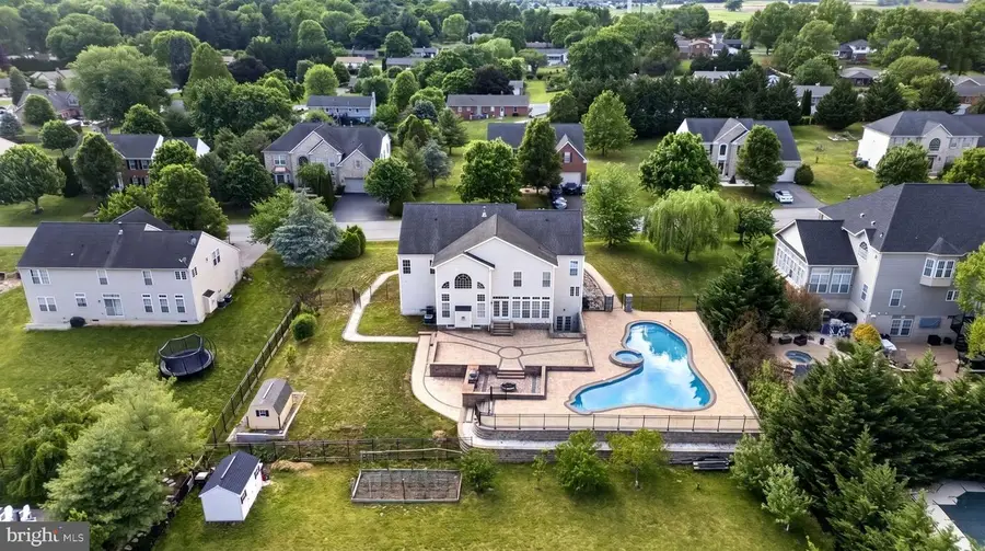 13817 Emerson Dr, Hagerstown, MD 21742 - #3