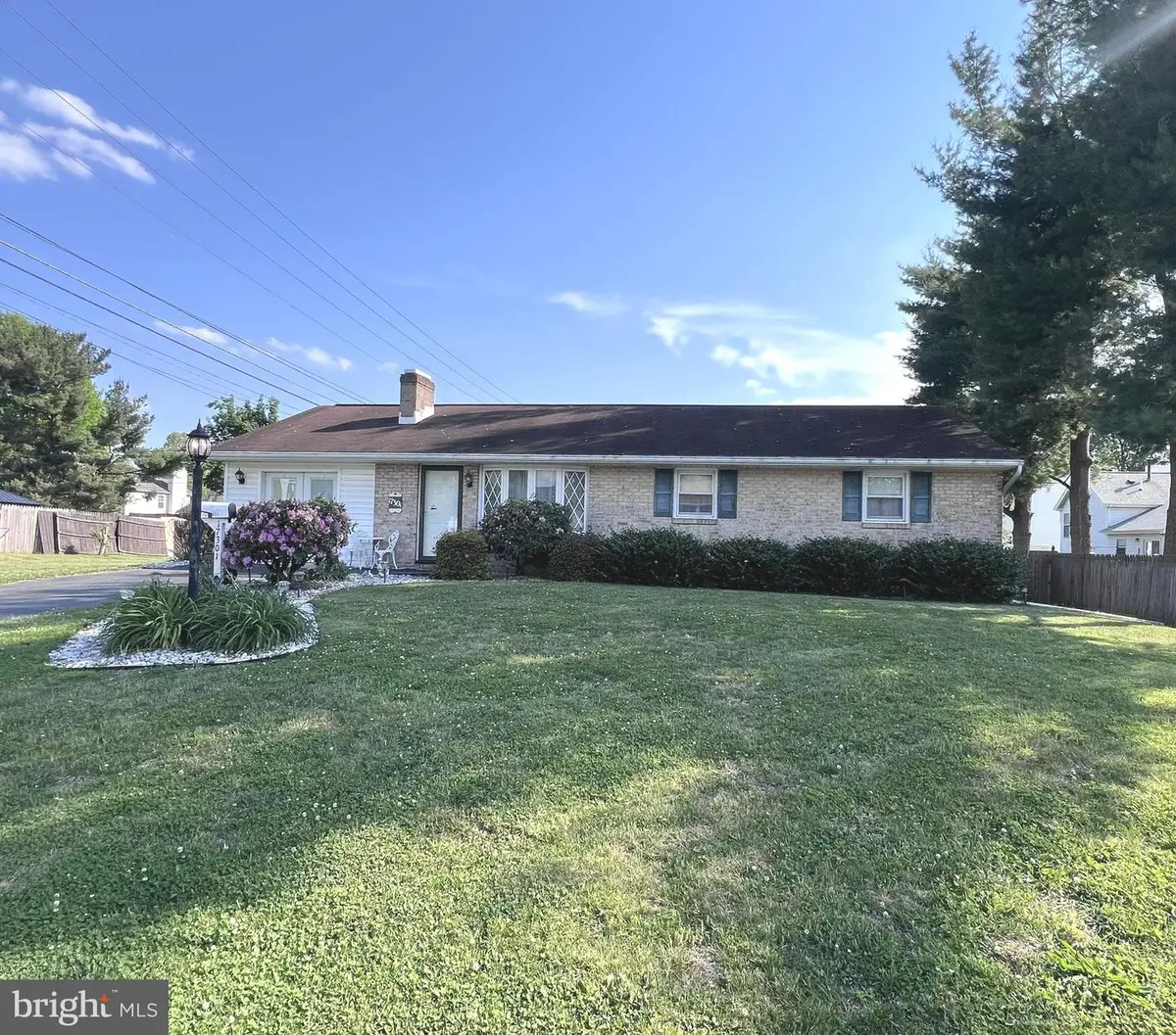 17301 Ontario Dr, Hagerstown, MD 21740 - #1