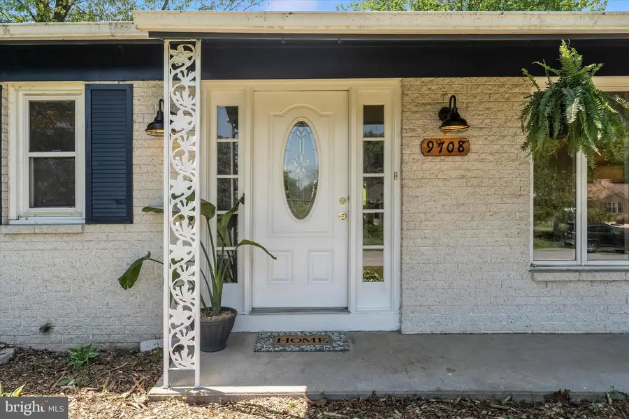 9708 Fernwood Ln, Hagerstown, MD 21740 - #2
