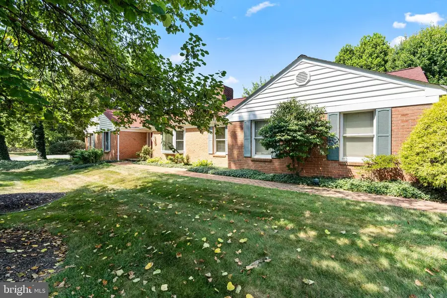 1916 Applewood Cir, Hagerstown, MD 21740 - #3