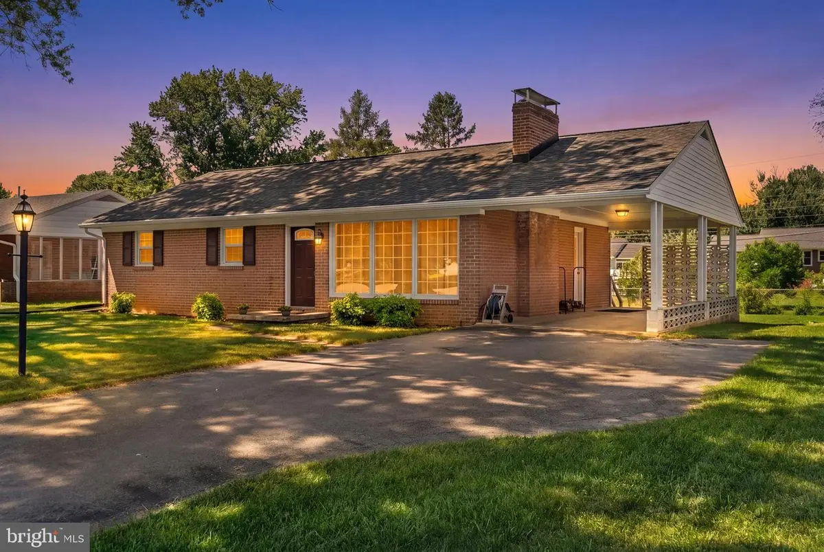 11 Catawba Pl, Hagerstown, MD 21742 - #1