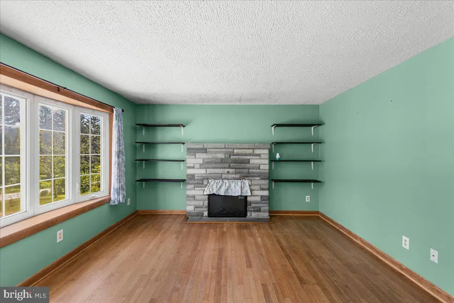 13816 White Oak Rdg, Hancock, MD 21750 - #3