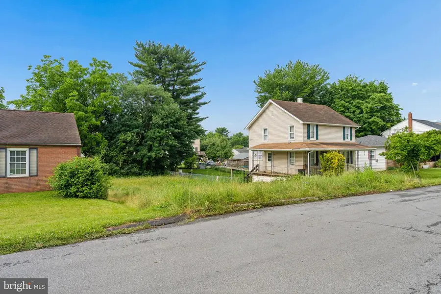 741-743 Medway Rd, Hagerstown, MD 21740 - #2