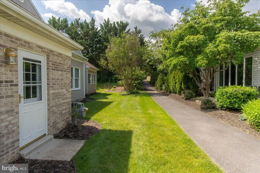 18727 Dover Dr, Hagerstown, MD 21742 - #3