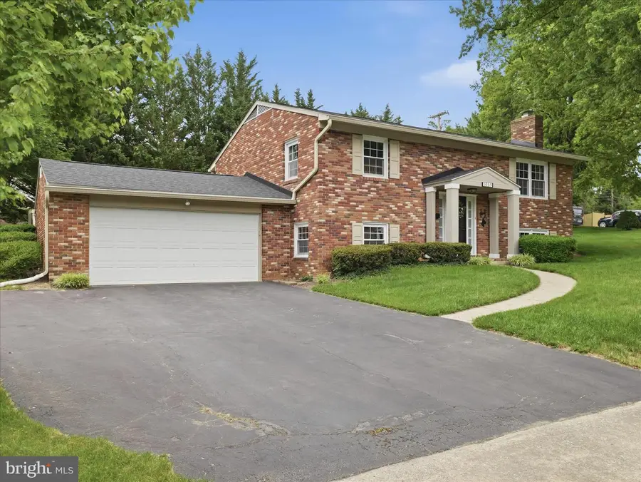 1059 Valleybrook Dr, Hagerstown, MD 21742 - #2