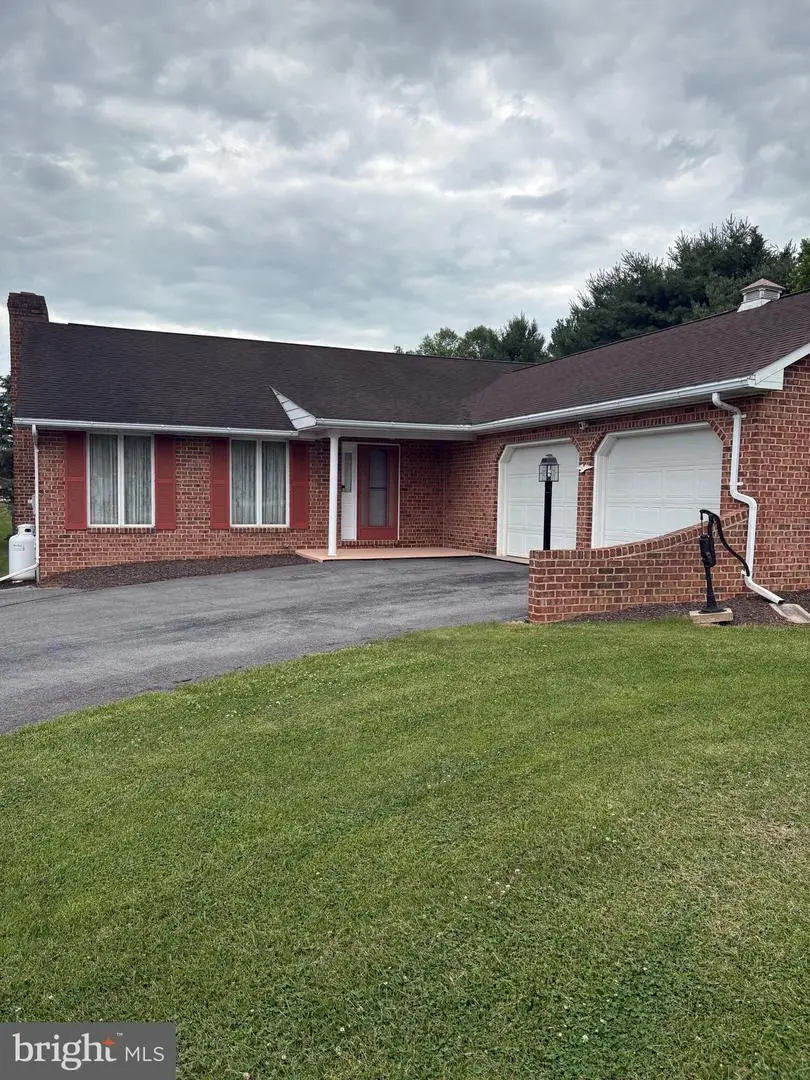 10208 Mar Rock Dr, Hagerstown, MD 21740 - #1