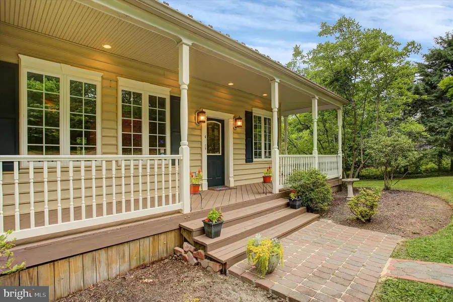 19540 Elk Ridge Dr, Keedysville, MD 21756 - #2