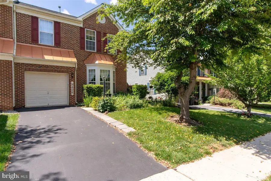9426 Morning Walk Dr, Hagerstown, MD 21740 - #2