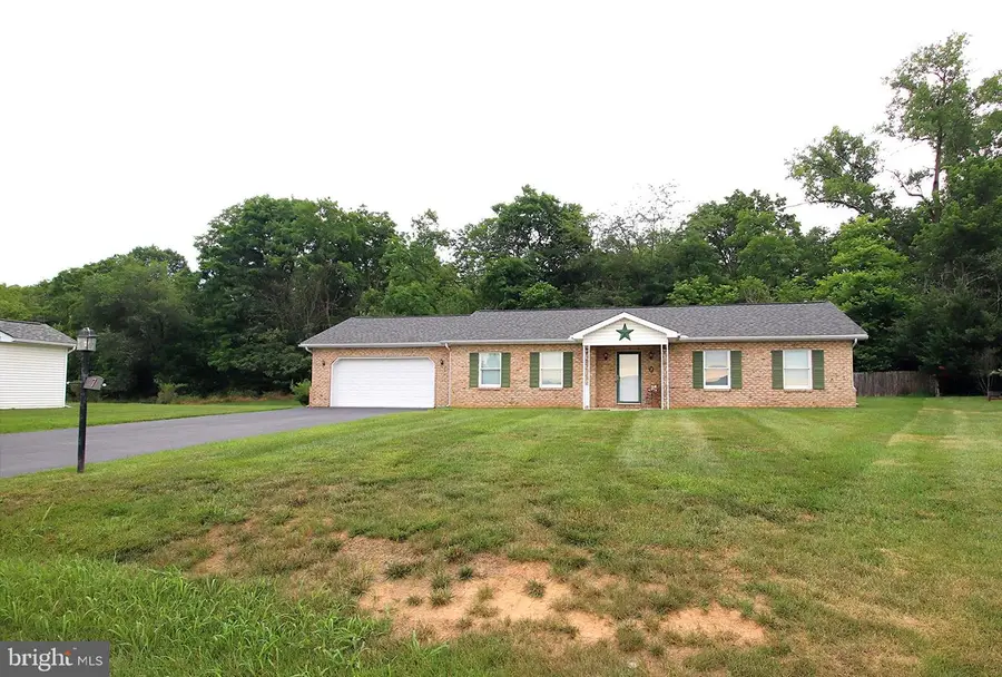 7 Plantation Dr, Hagerstown, MD 21740 - #3
