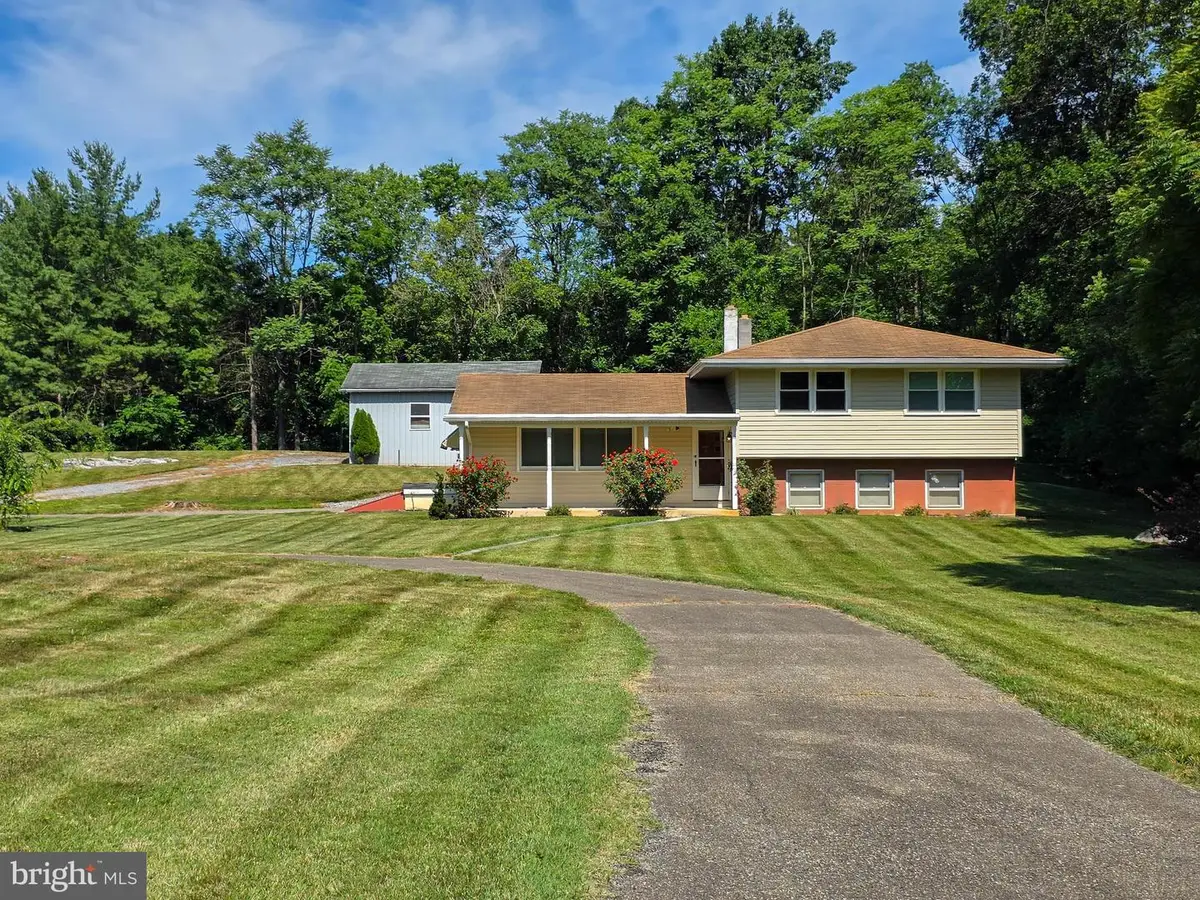 8522 Neck Rd, Williamsport, MD 21795 - #1