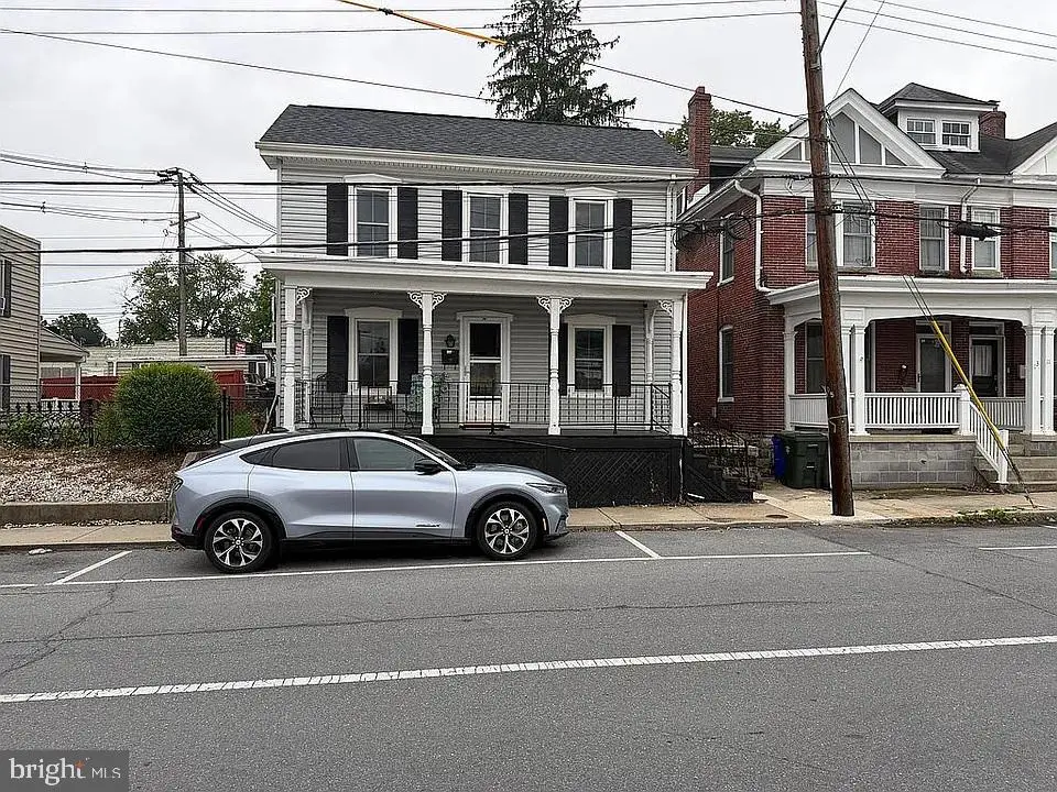 15 Fairground Ave, Hagerstown, MD 21740 - #1
