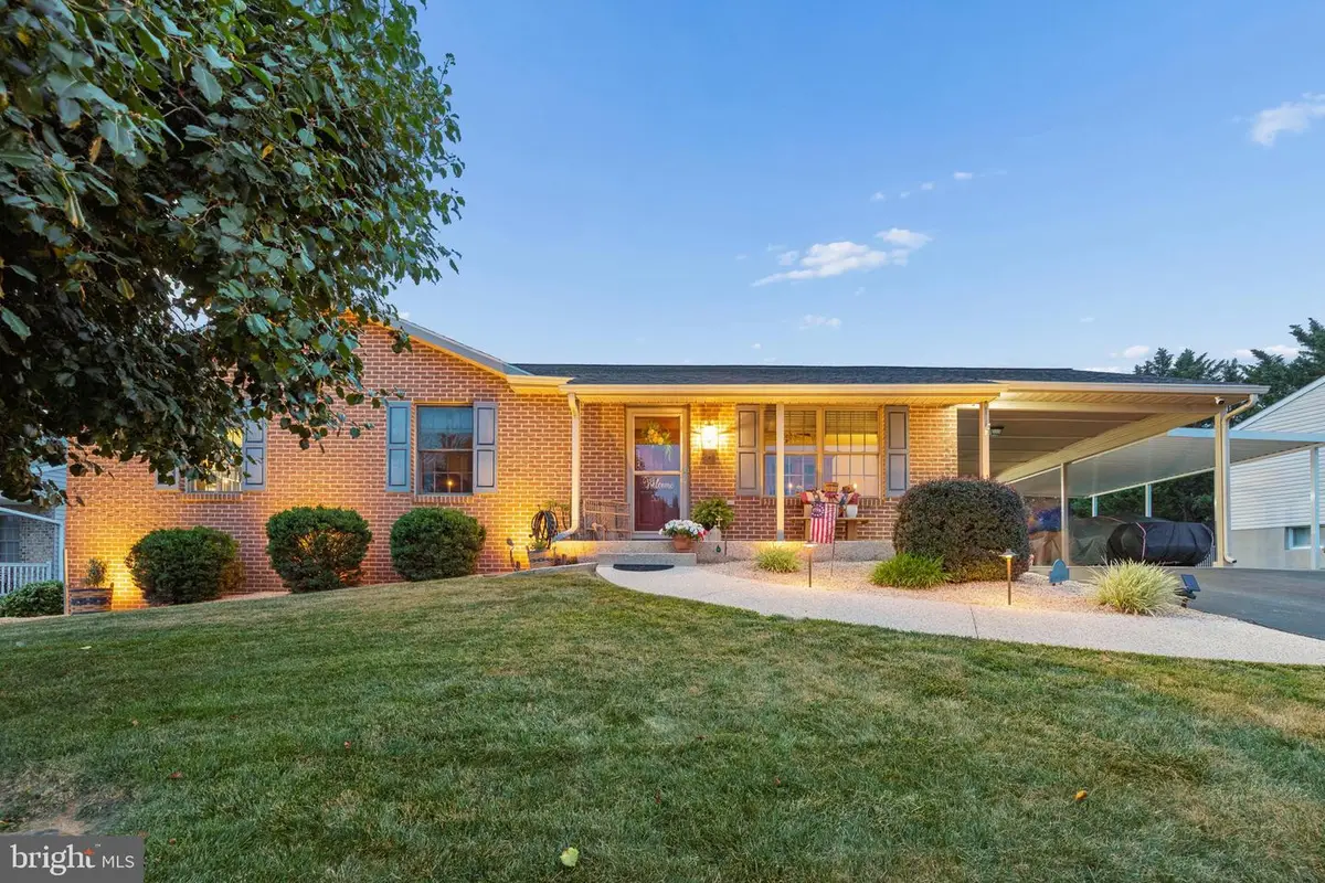 429 Chartridge Dr, Hagerstown, MD 21742 - #1