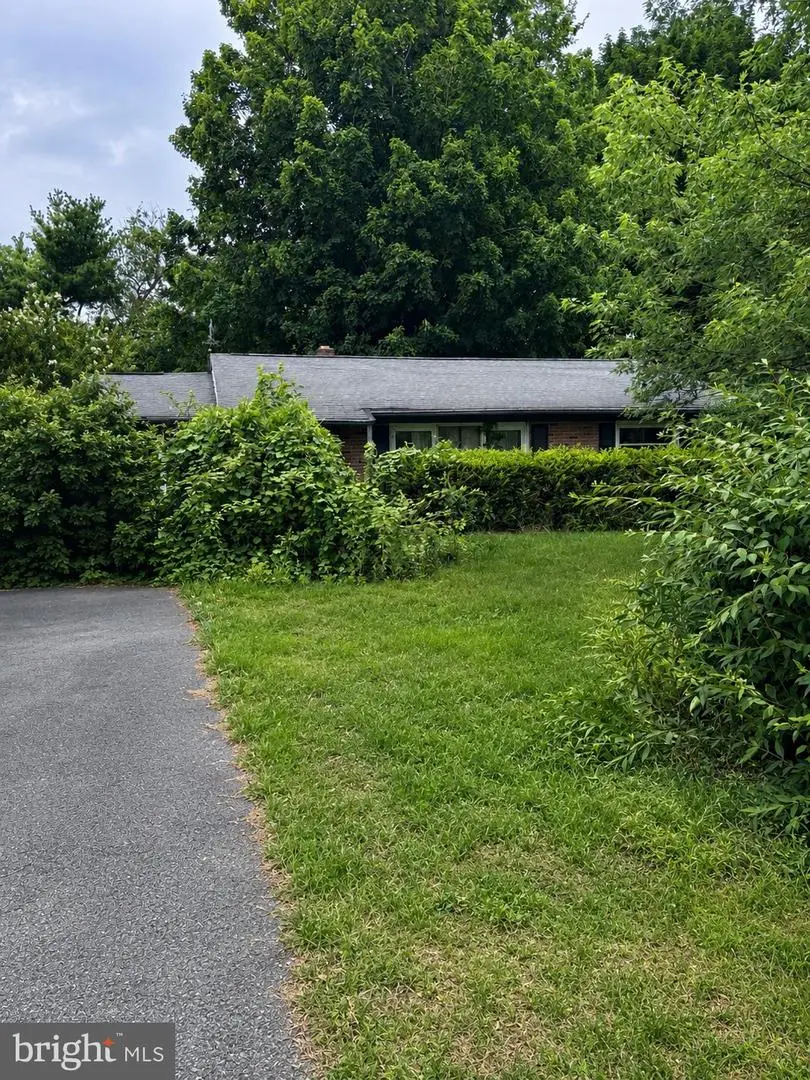17712 Burnside Ave, Hagerstown, MD 21740 - #1