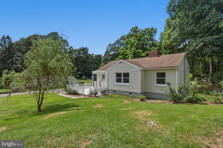 9740 Garis Shop Rd, Hagerstown, MD 21740 - #2