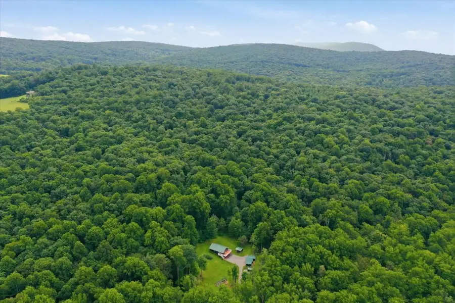 24105 Raven Rock Rd, Smithsburg, MD 21783 - #3