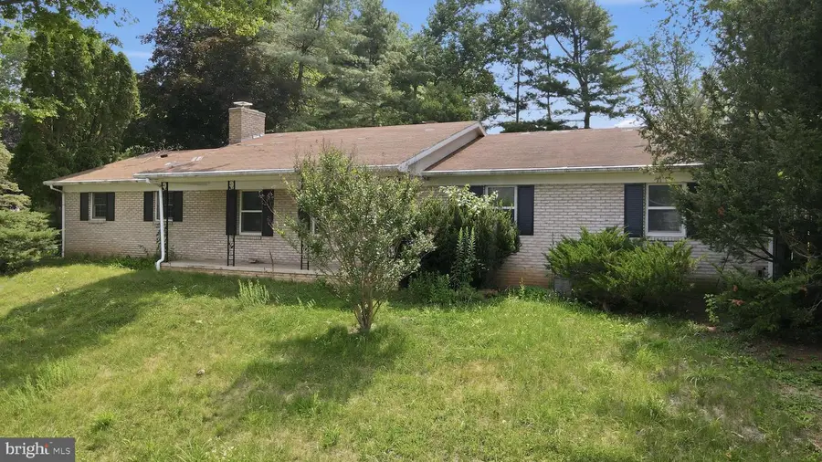 11911 Sycamore Dr, Hagerstown, MD 21742 - #2