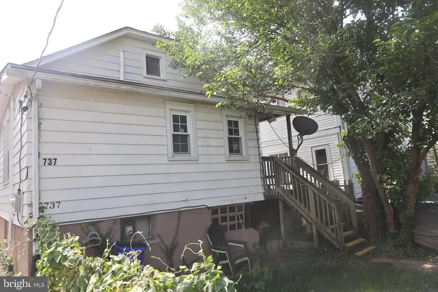 737 Maryland Ave, Hagerstown, MD 21740 - #3