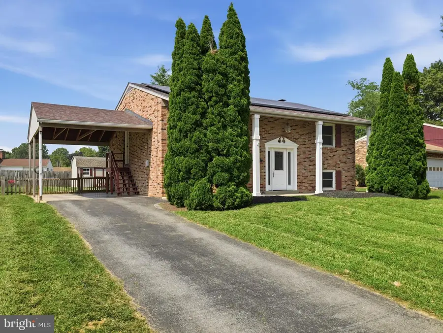 17608 Forest Glen Cir, Hagerstown, MD 21740 - #2