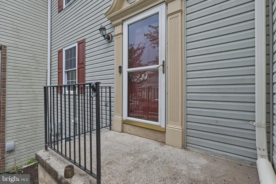 11207 Cristins Cir, Hagerstown, MD 21742 - #2