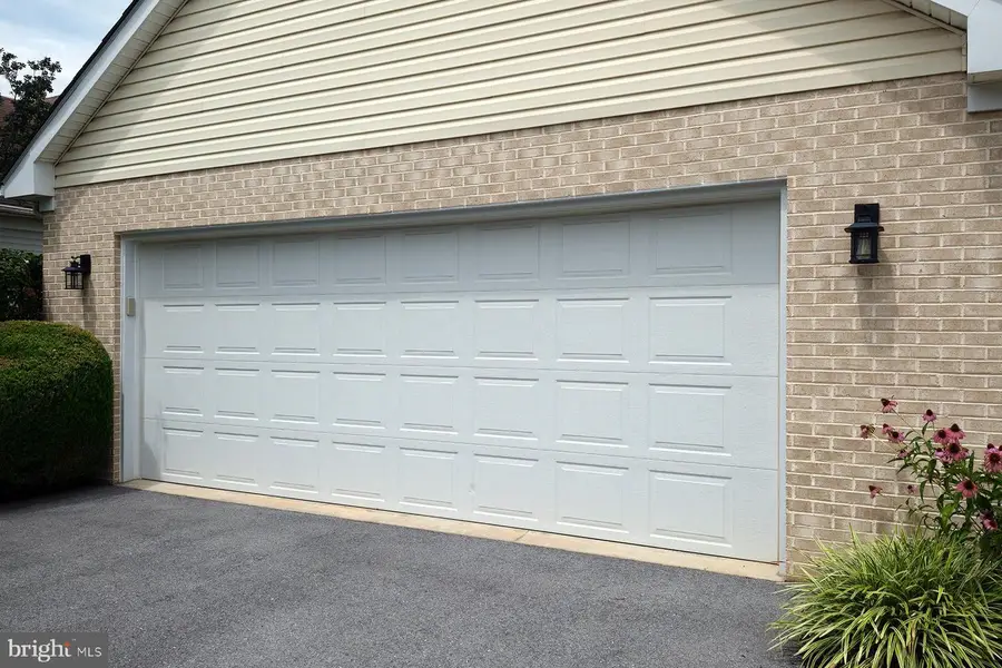 18806 Dover Dr, Hagerstown, MD 21742 - #3