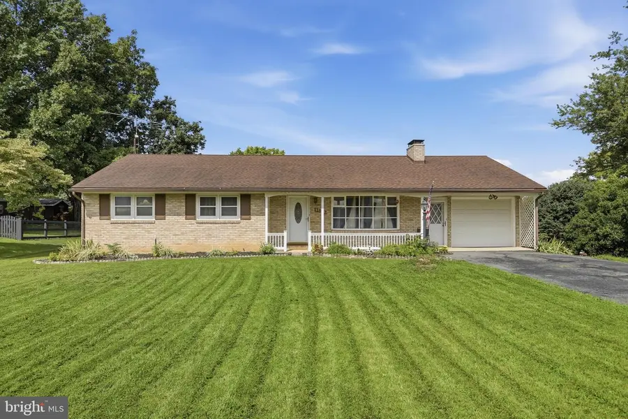 11822 Greenhill Dr, Hagerstown, MD 21742 - #2
