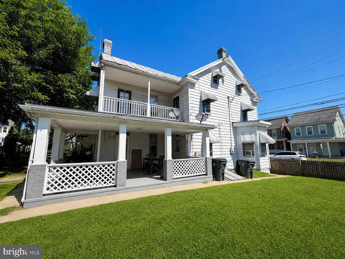 529 Salem Ave, Hagerstown, MD 21740 - #1