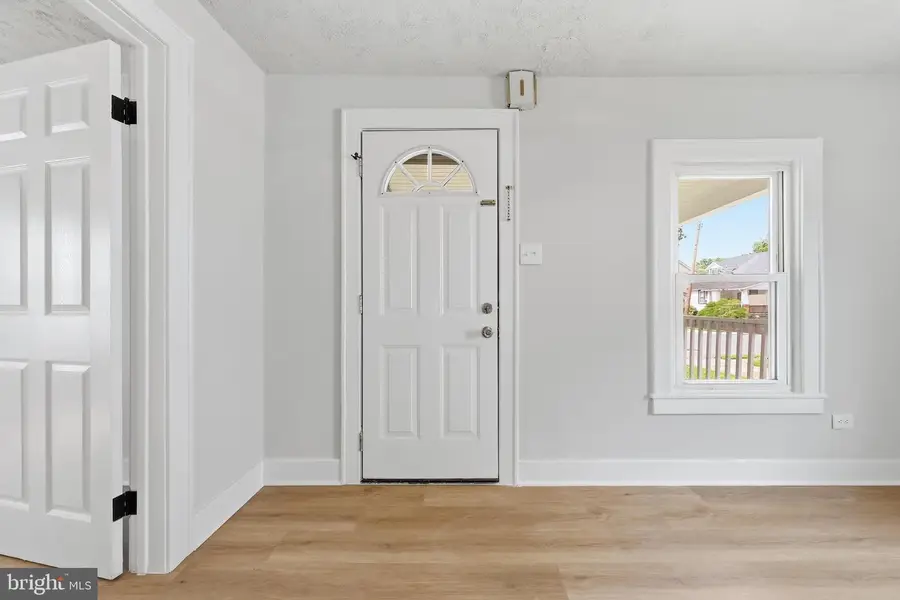 17427 Lexington Ave, Hagerstown, MD 21740 - #2