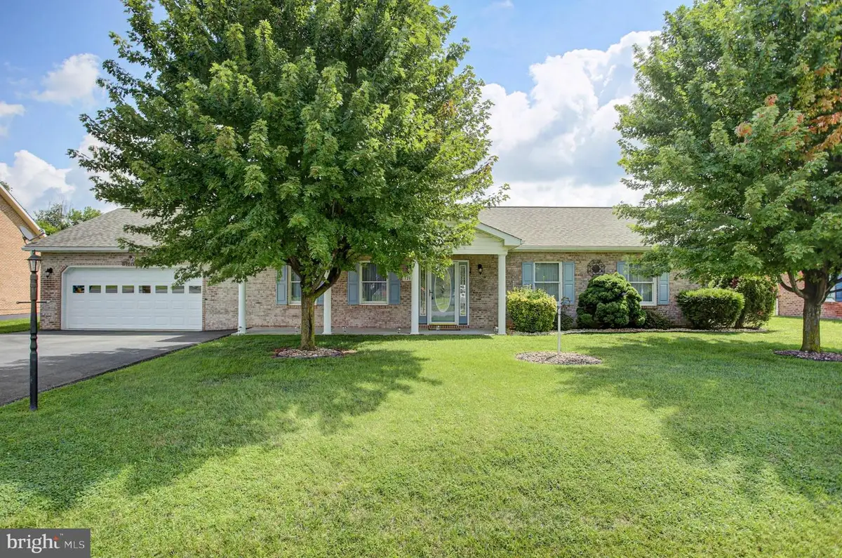 1206 S Pointe Dr, Hagerstown, MD 21740 - #1