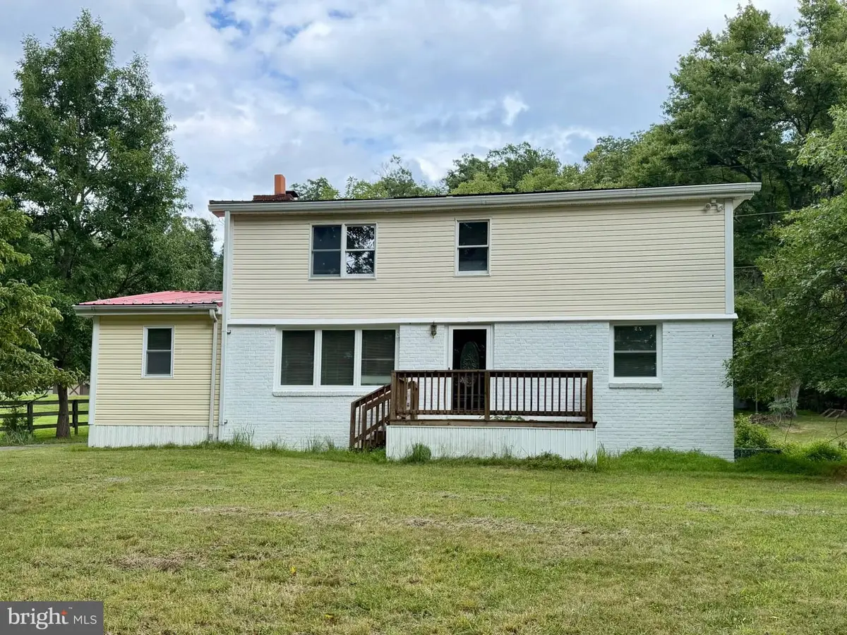 4217 Chestnut Grove Rd, Keedysville, MD 21756 - #1
