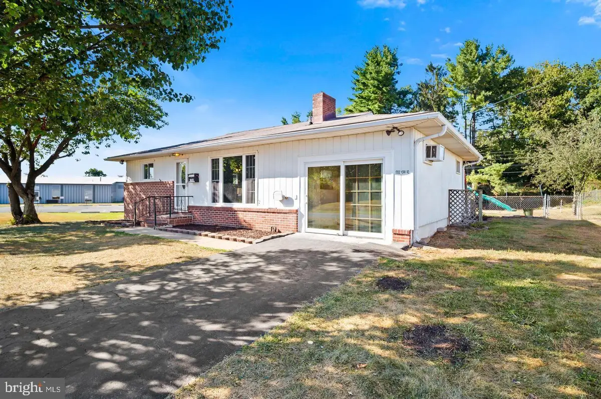 17502 York Rd, Hagerstown, MD 21740 - #1