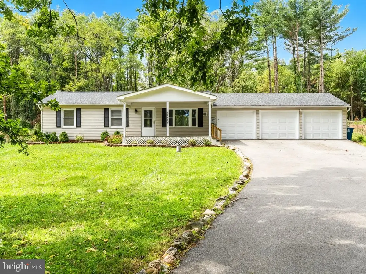 16731 Taylors Landing Rd, Sharpsburg, MD 21782 - #1