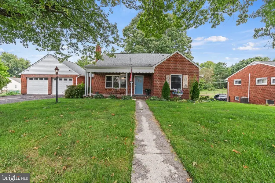 10921 Allen Ave, Hagerstown, MD 21740 - #2