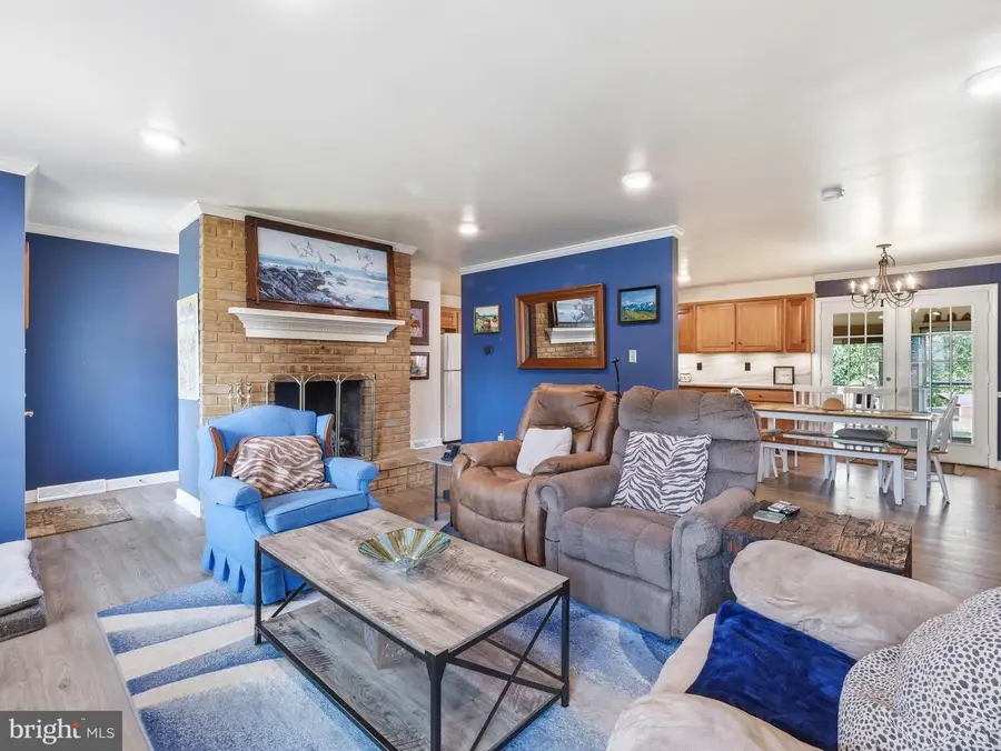 10631 Peachtree Ln, Williamsport, MD 21795 - #3