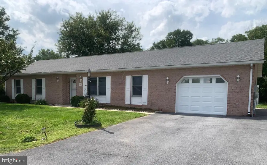 15 Plantation Dr, Hagerstown, MD 21740 - #2