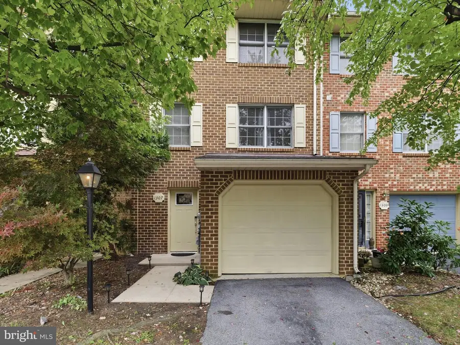 1307 Lindsay Ln, Hagerstown, MD 21742 - #2